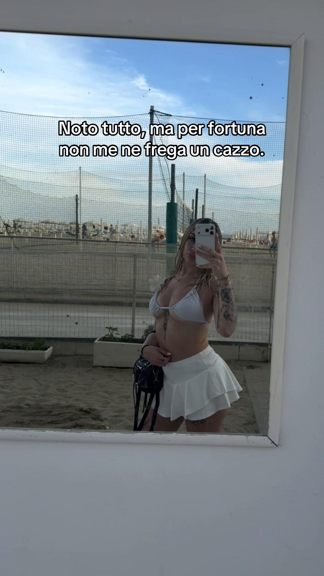 @𝓓𝓮𝓼𝔂🎀