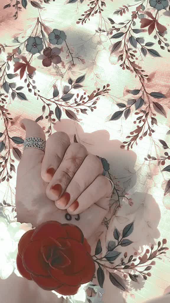@Alone Queen