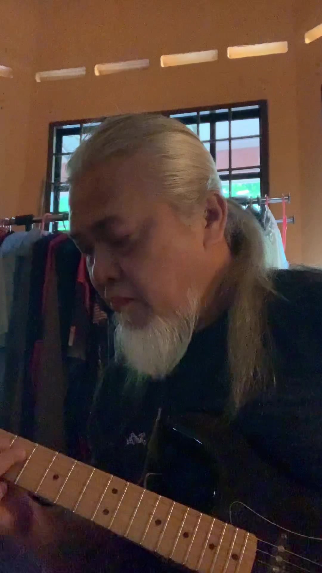 @Omar Akira