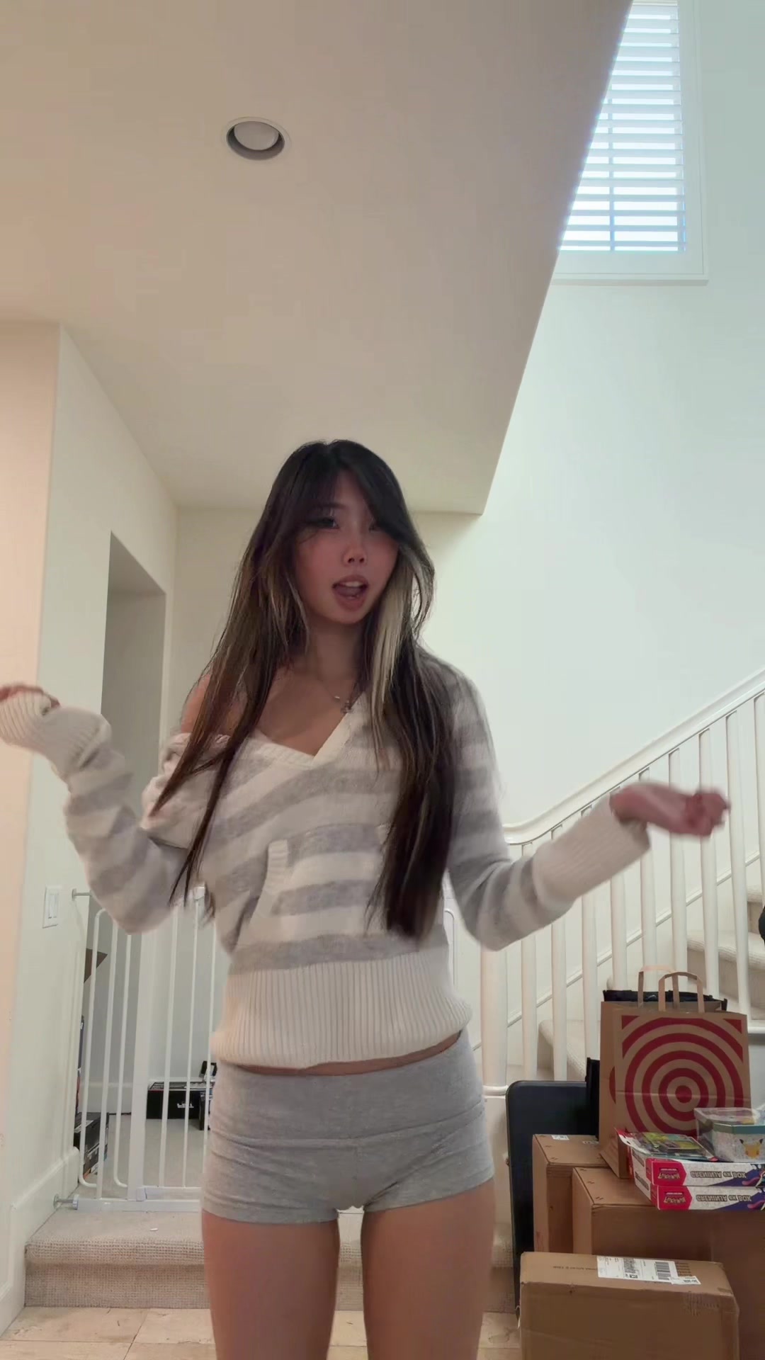 @adri_323_