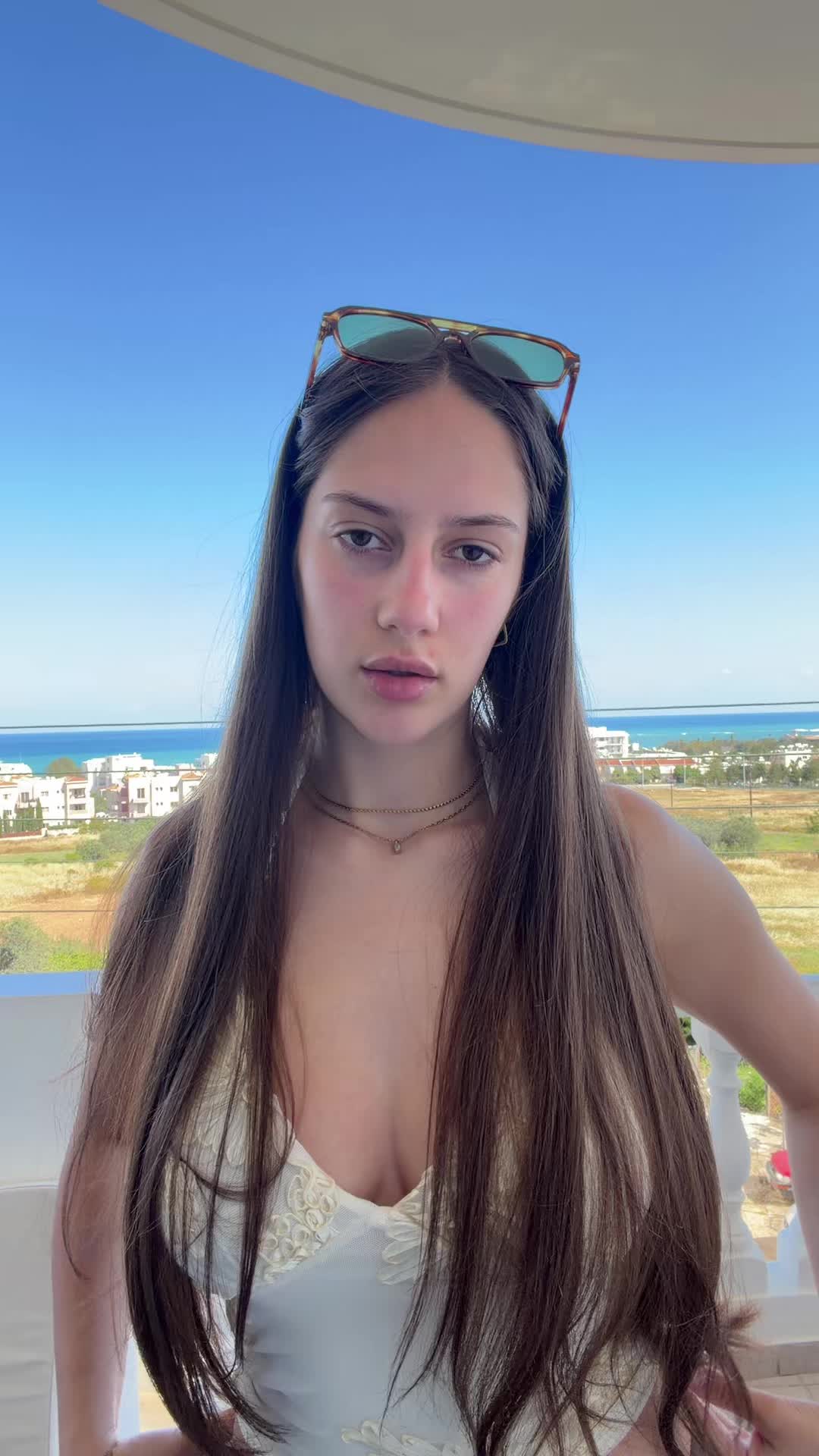 @leni_pntr