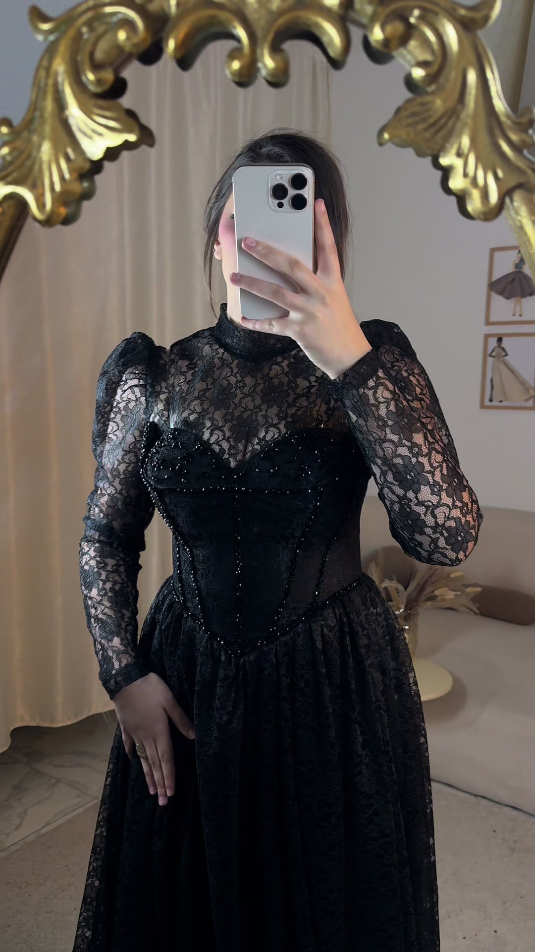 @Miss aniqa 24