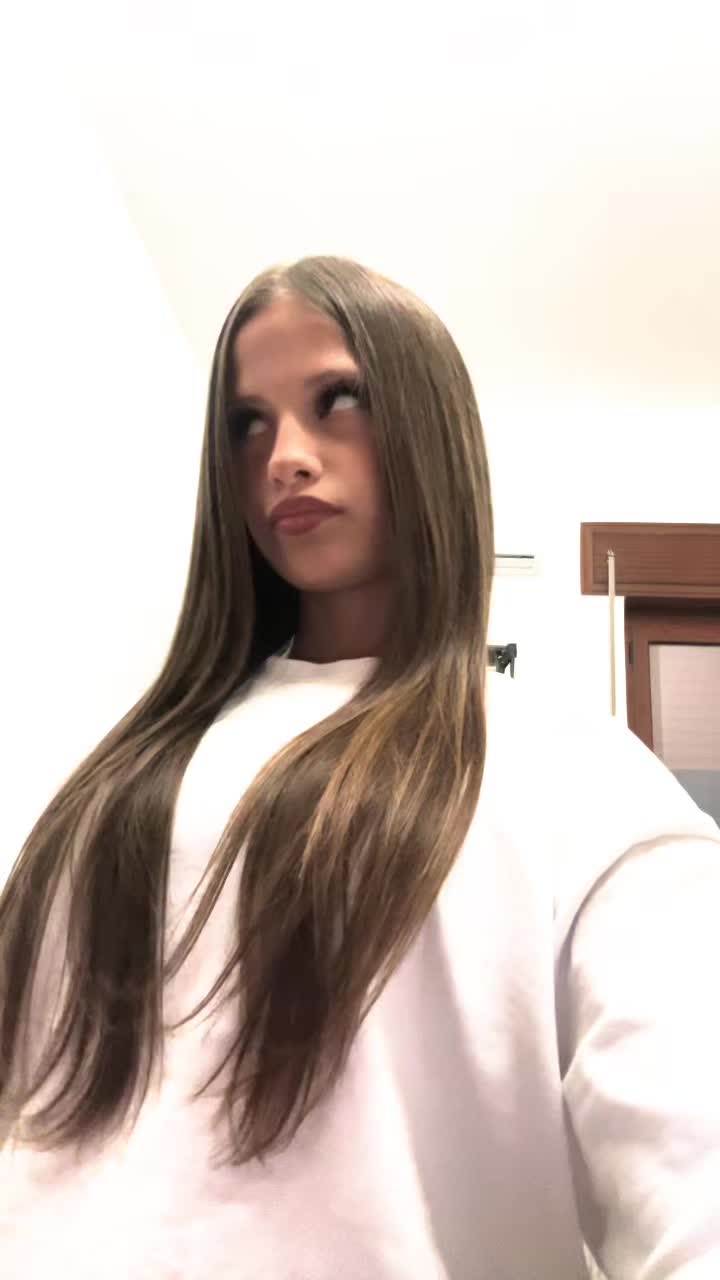 @𝐟𝐥𝐚𝐯𝐢𝐚🩵