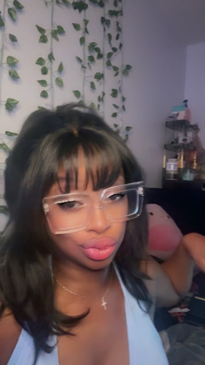 @𝐇&egrave;𝐱🍗