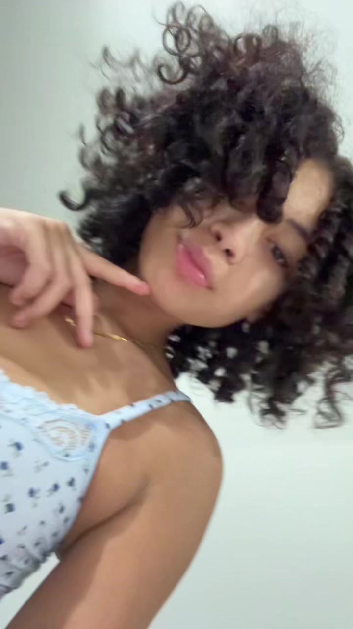 @Mony03_