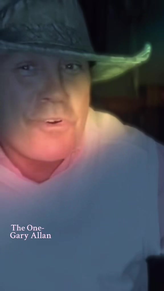 @hot_todd_e