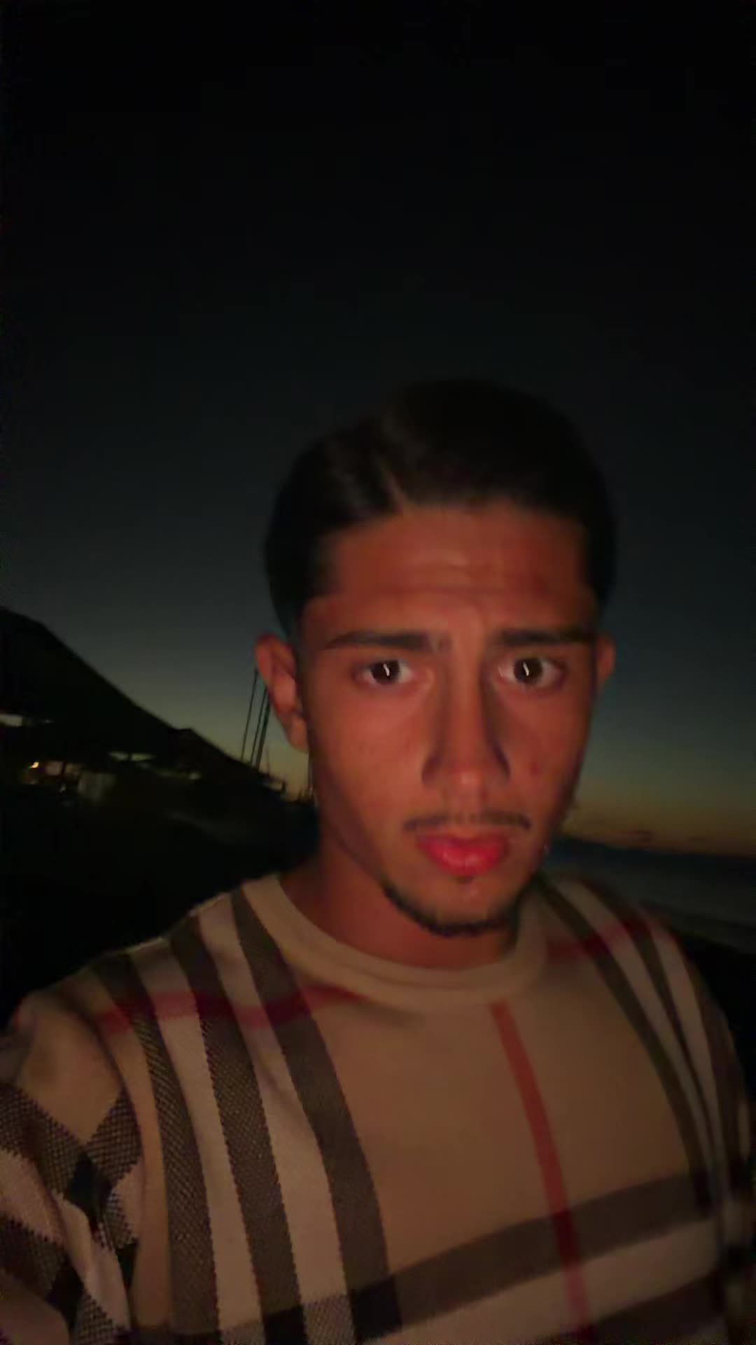 @🥥