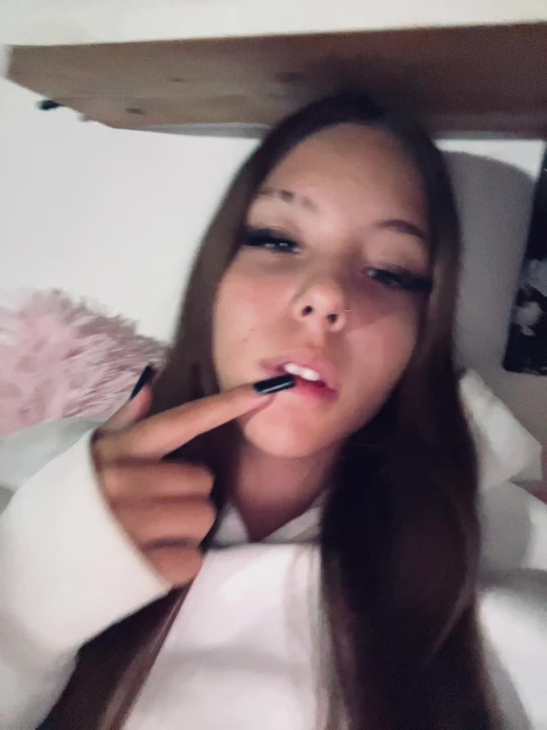 @auryyy