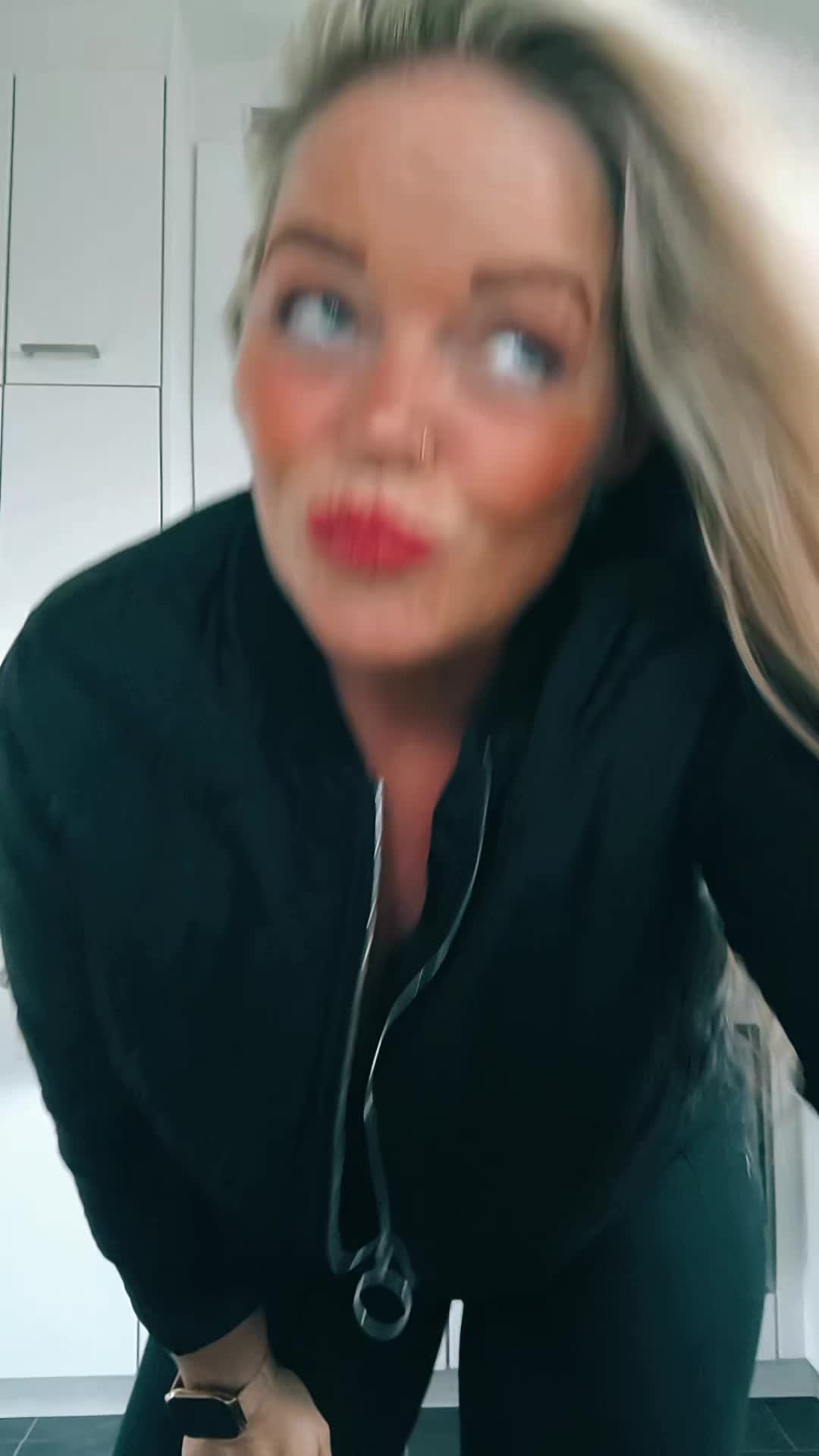 @🎶🇩🇪Janine 🇩🇪🎧