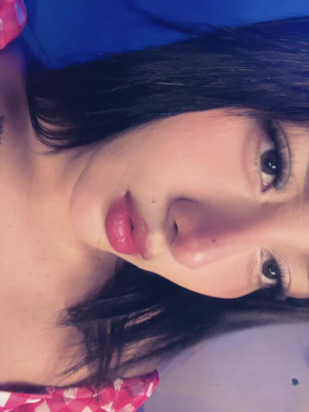 @Mariu_🦦