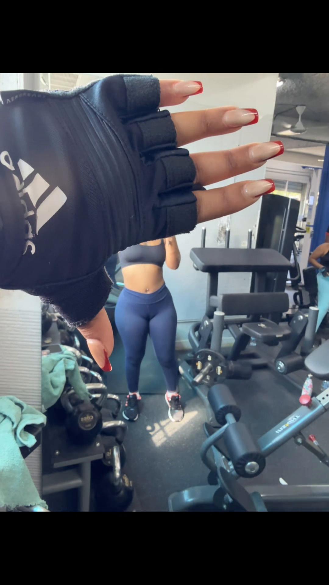 @Róssy García