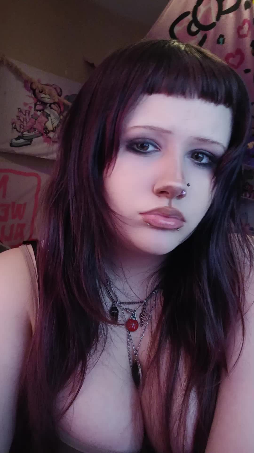 @🦄ria radical🔪