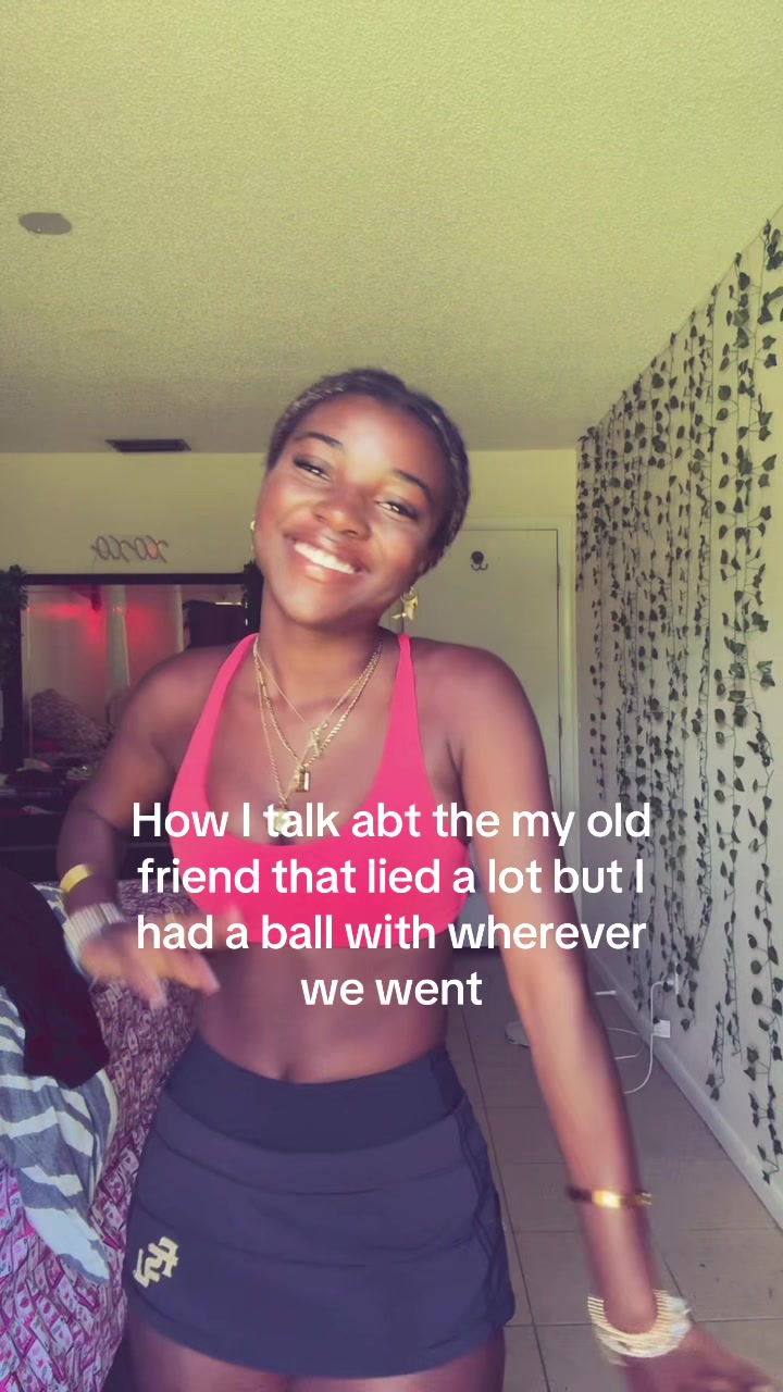 @Bella🤍