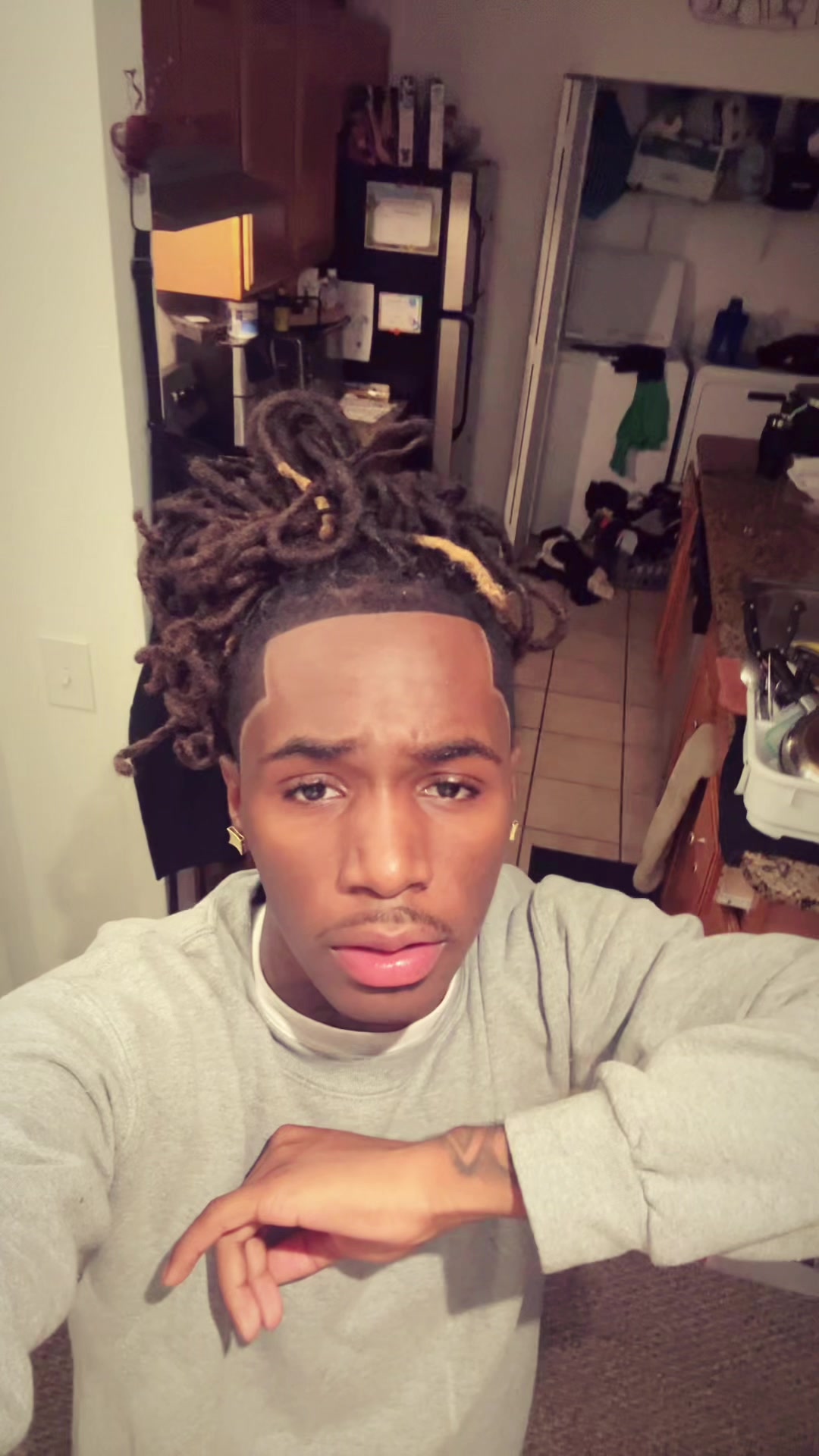 @zy