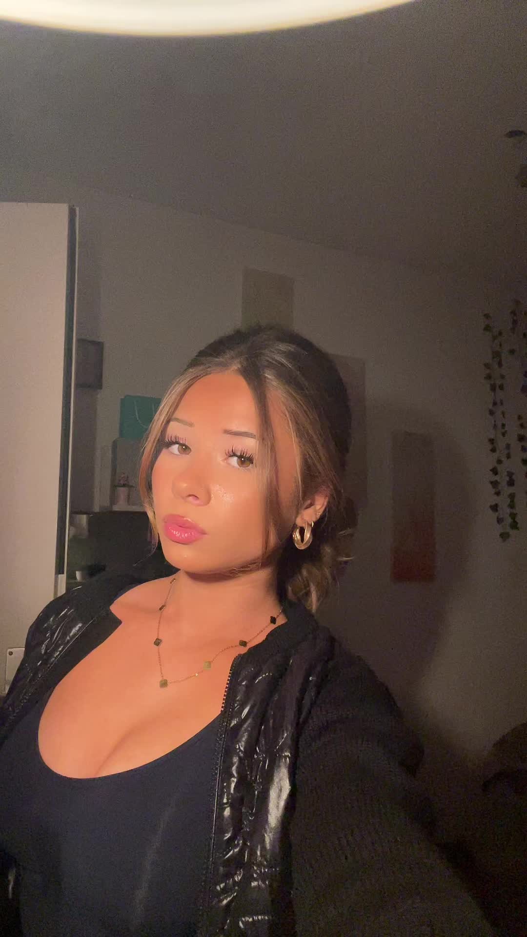 @𝓛𝓮𝓸𝓷𝓲𝓮