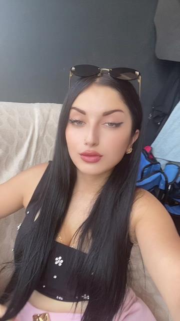 @Burcu yıldız ✨