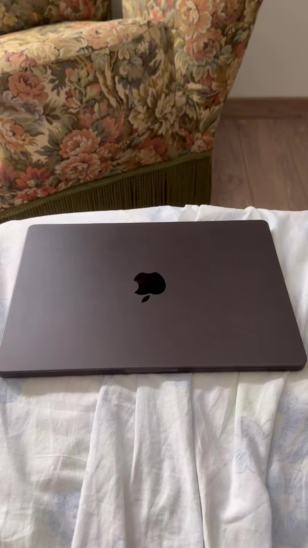 @AppleDesigner