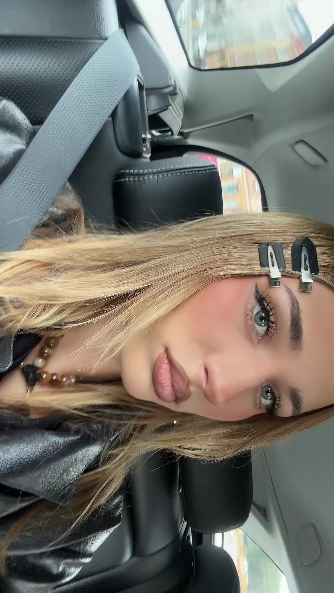 @Nina$