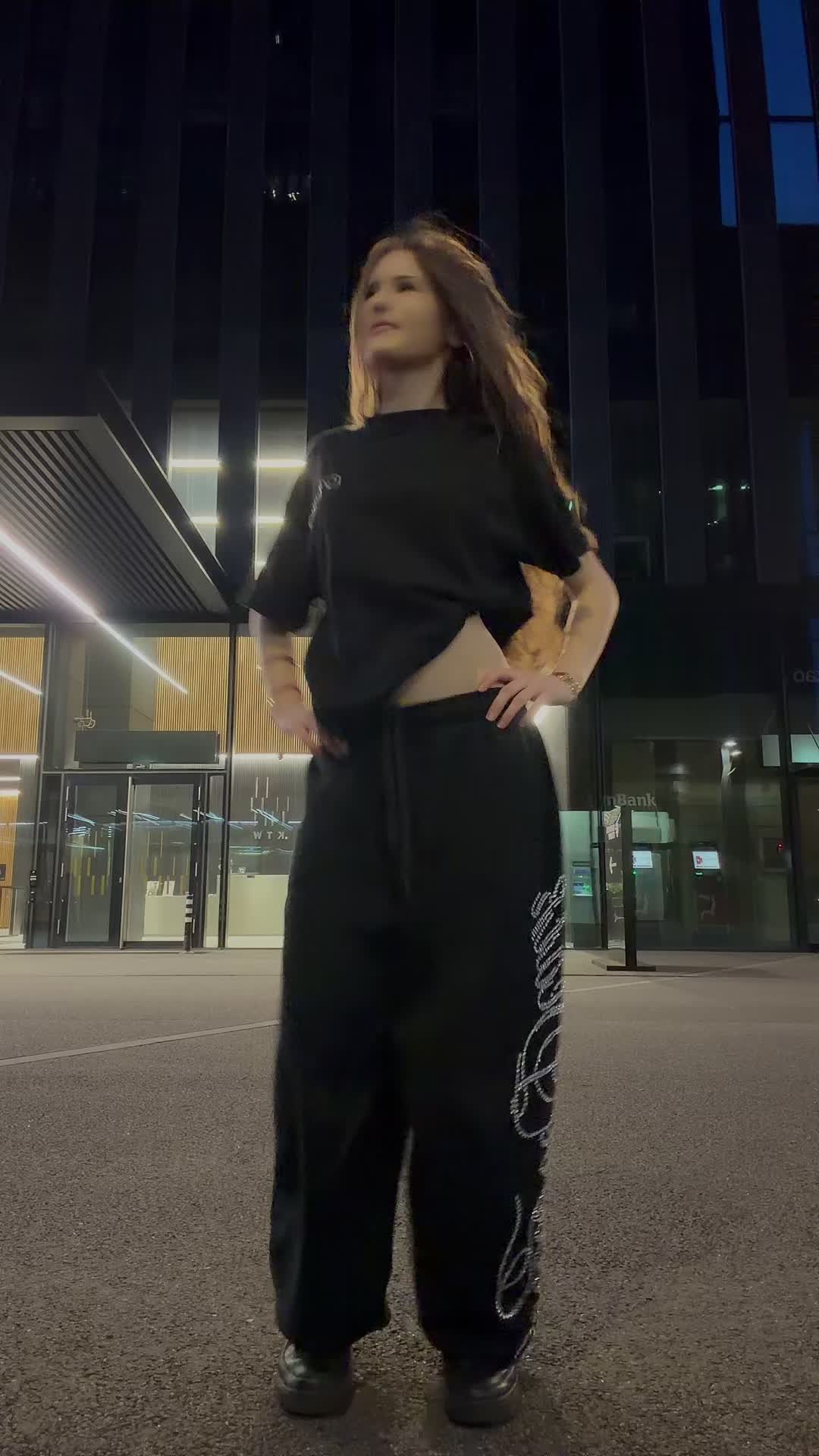 @ℰ𝓁𝒾