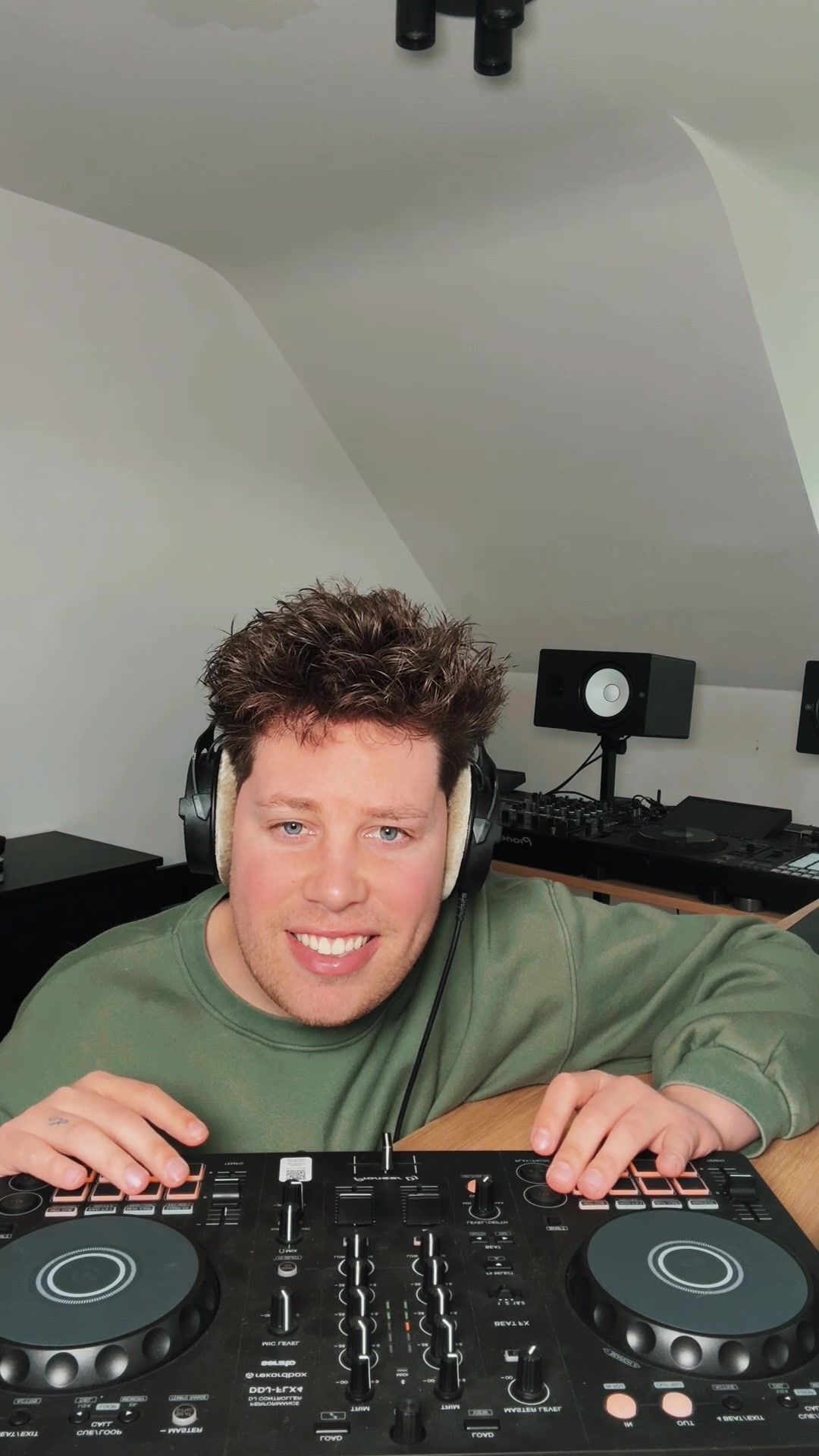 @acid.neal