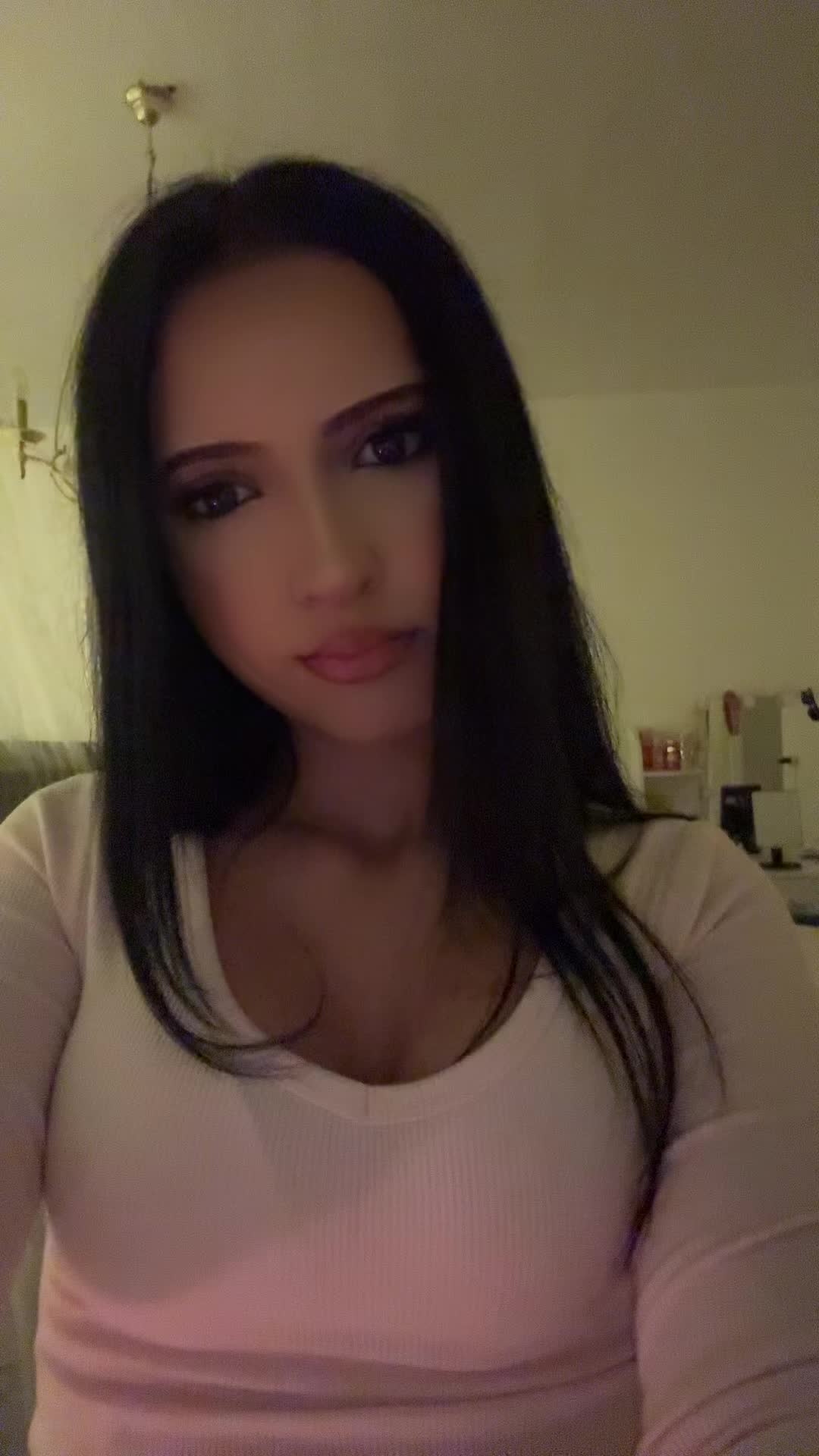 @naomiiii