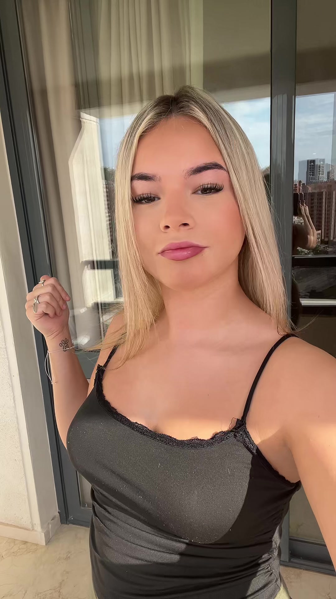 @g