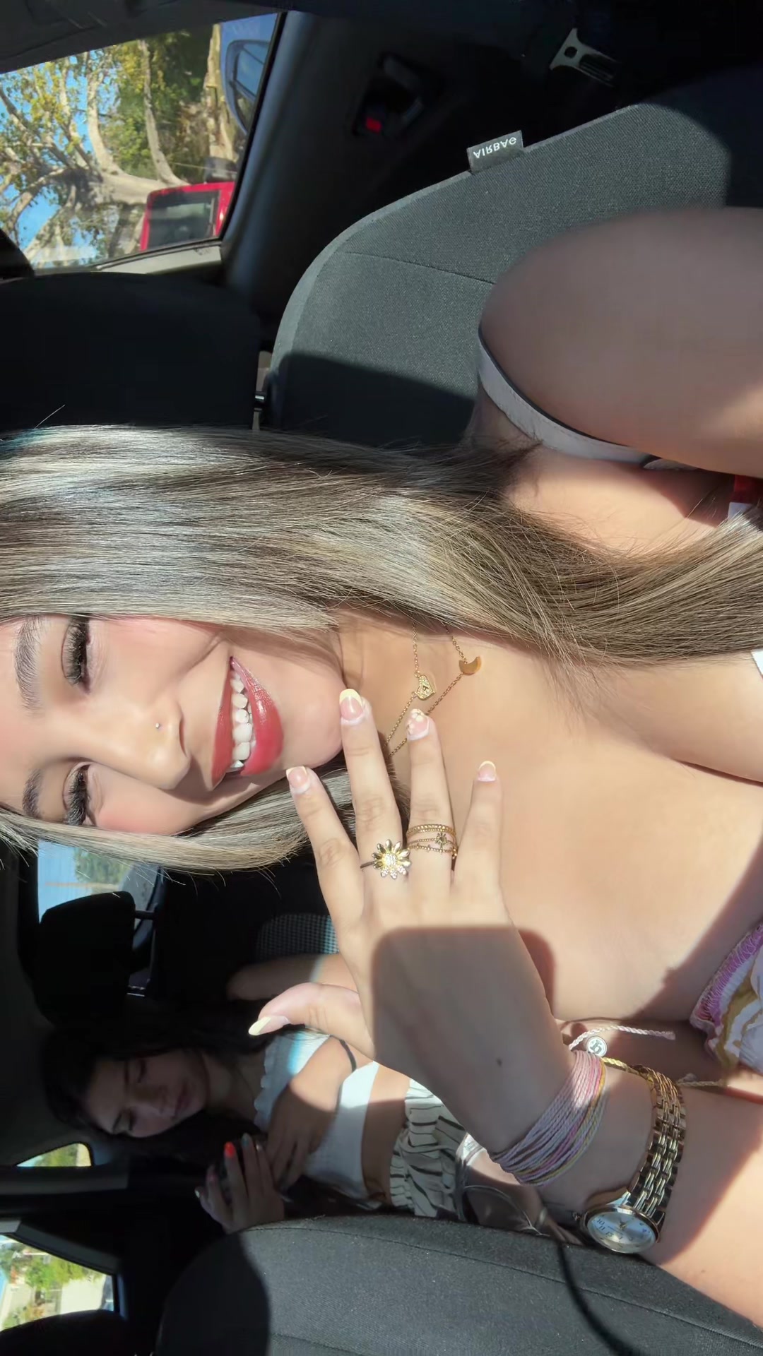 @secretaley._