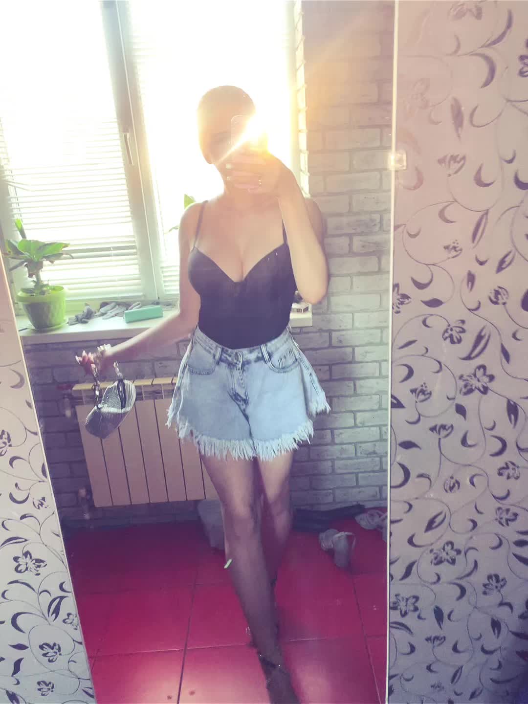 @🍷