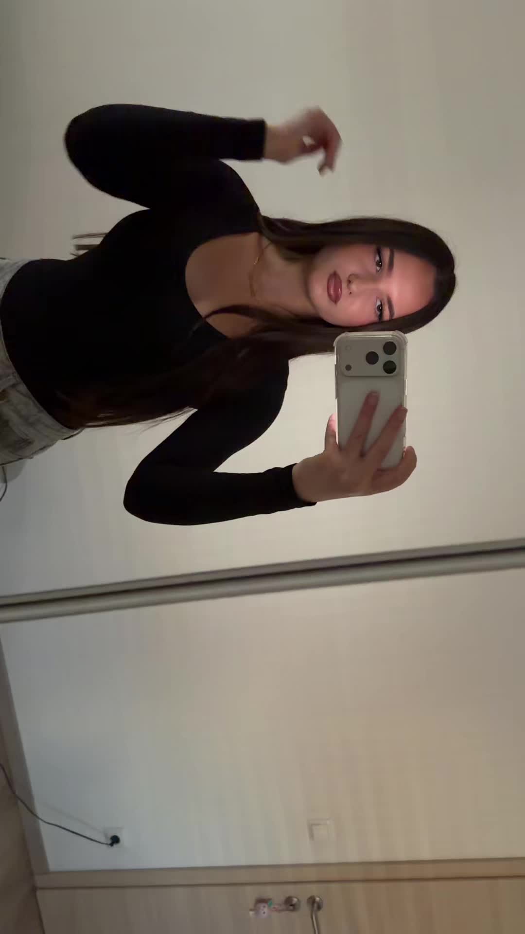@𝐋𝐕