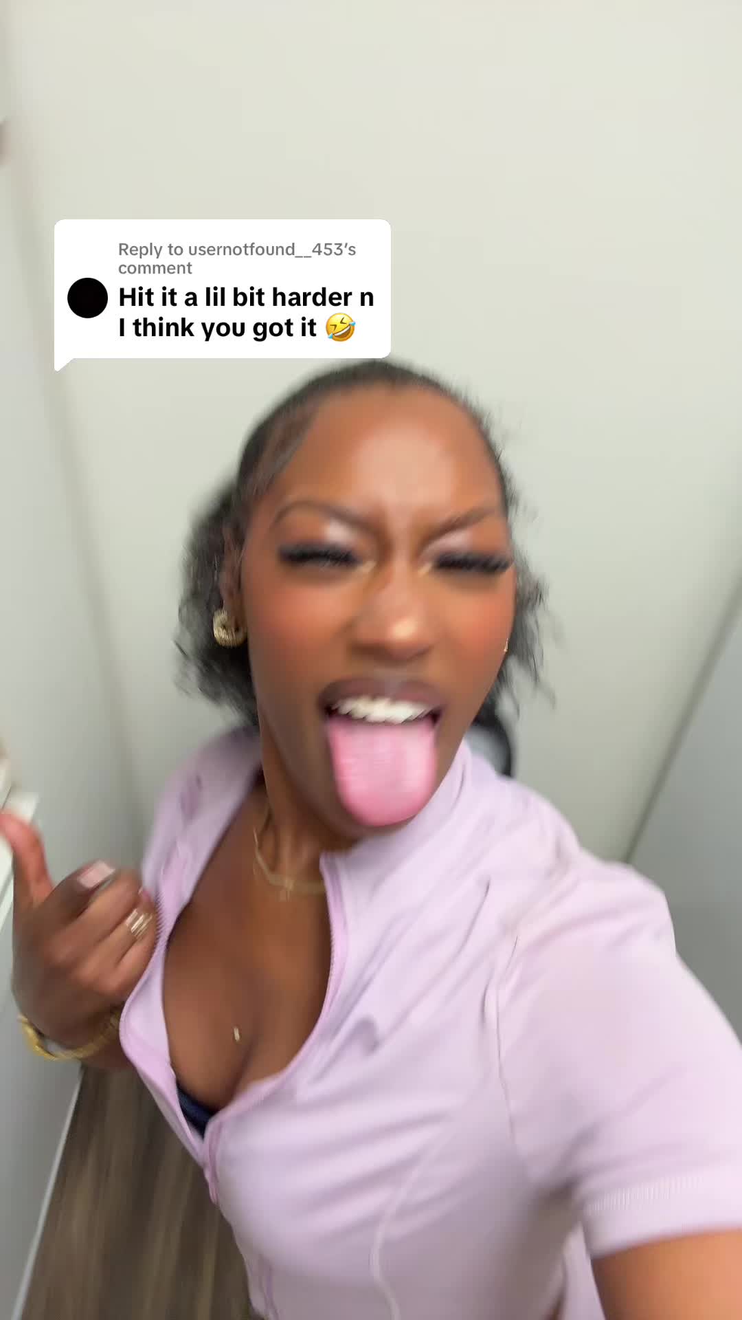 @PrettyWithaScar
