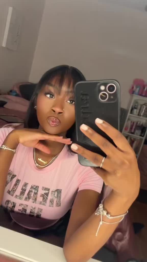 @prettygirlsloveeblo