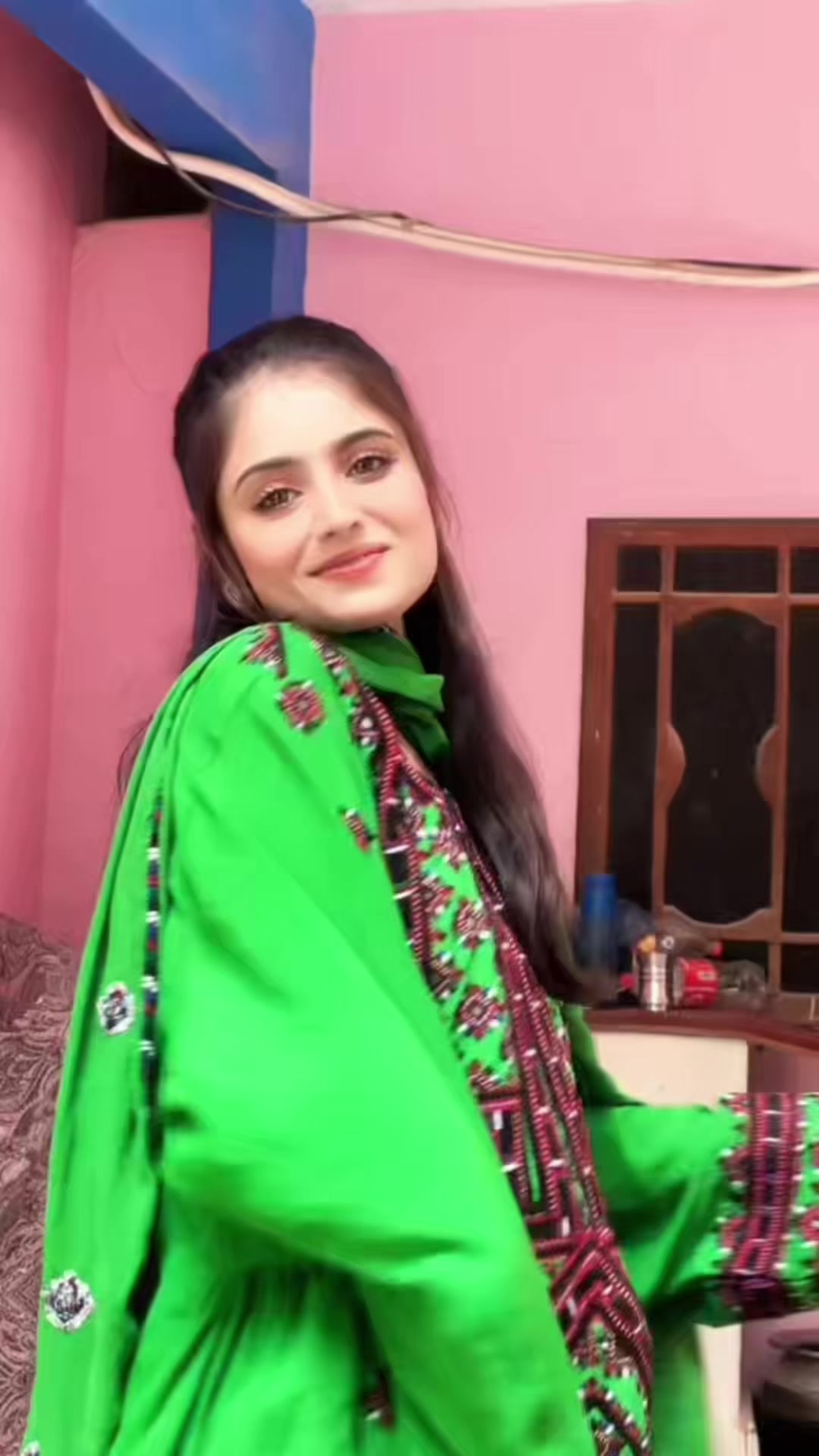 @Faryal_burfat