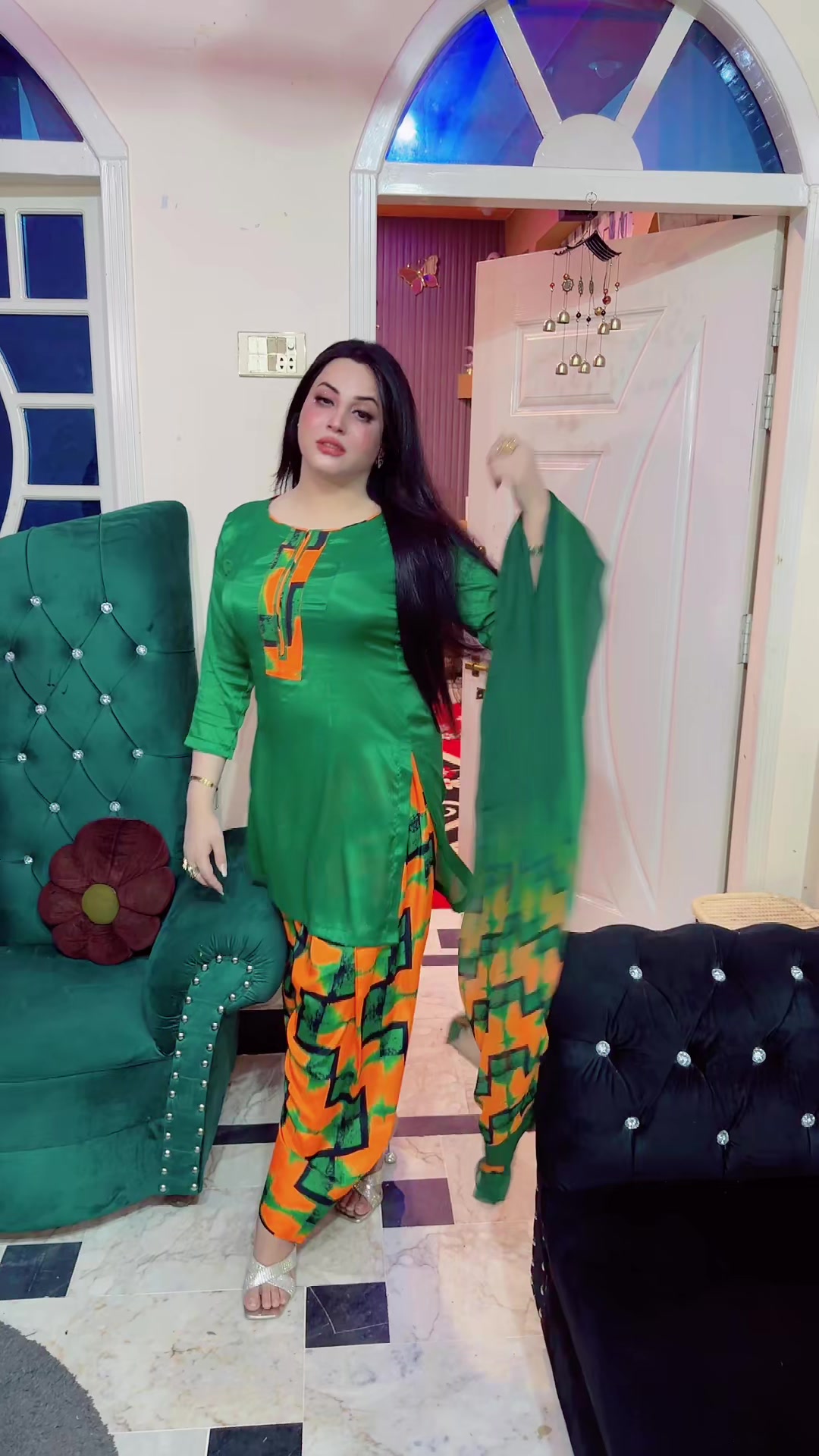 @👑cHaHaT QuEeN👑🧚🏻♀️
