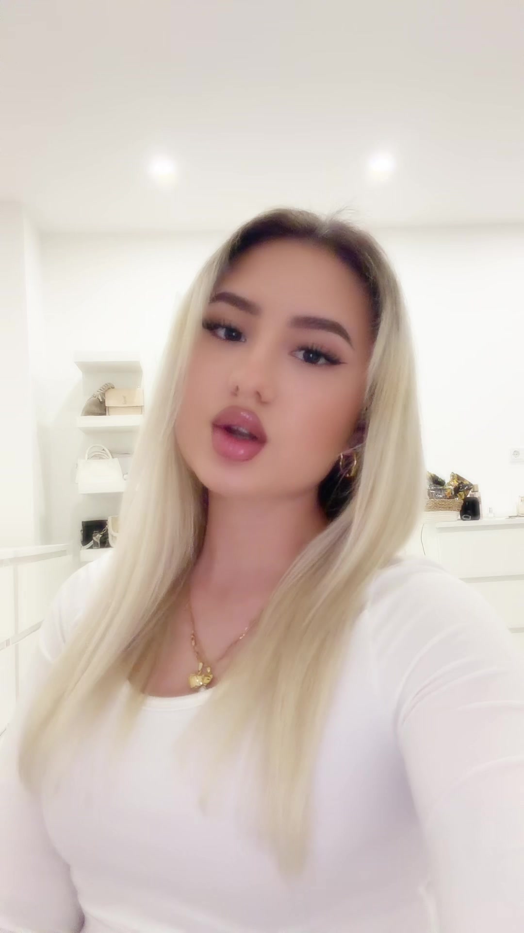 @Valeria_dsv