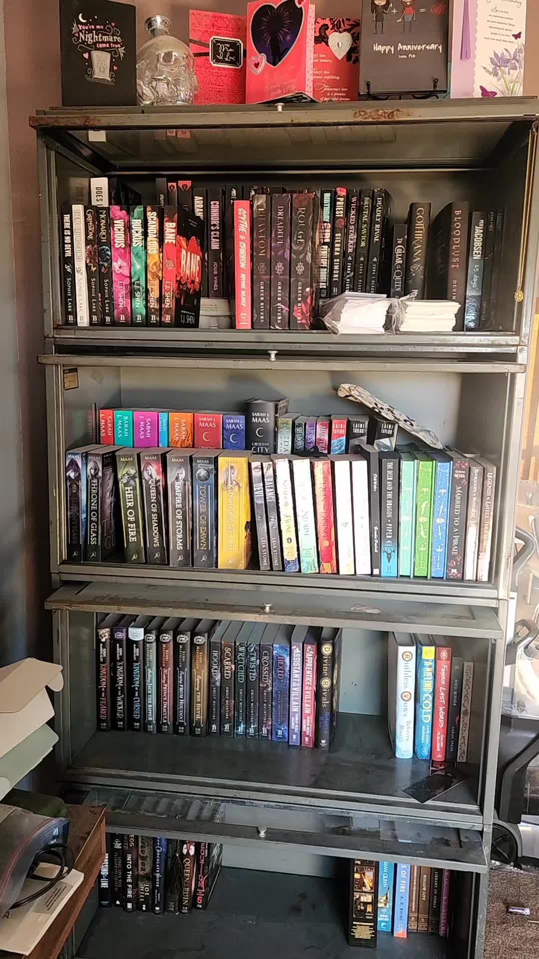 @Sammie's Bookshelf