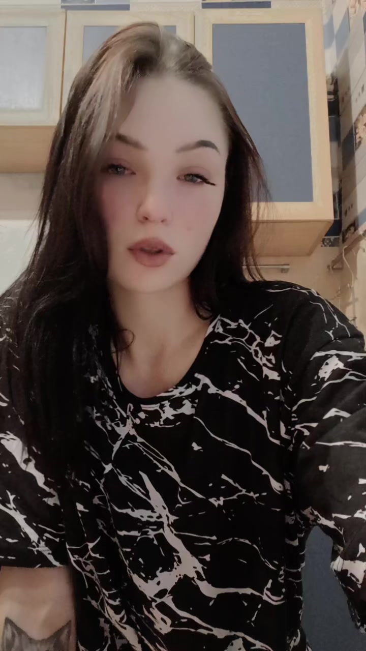 @crazy_lady_🍒