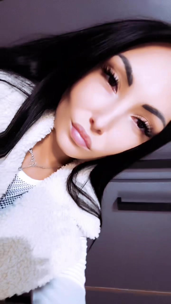 @Helen 🖤