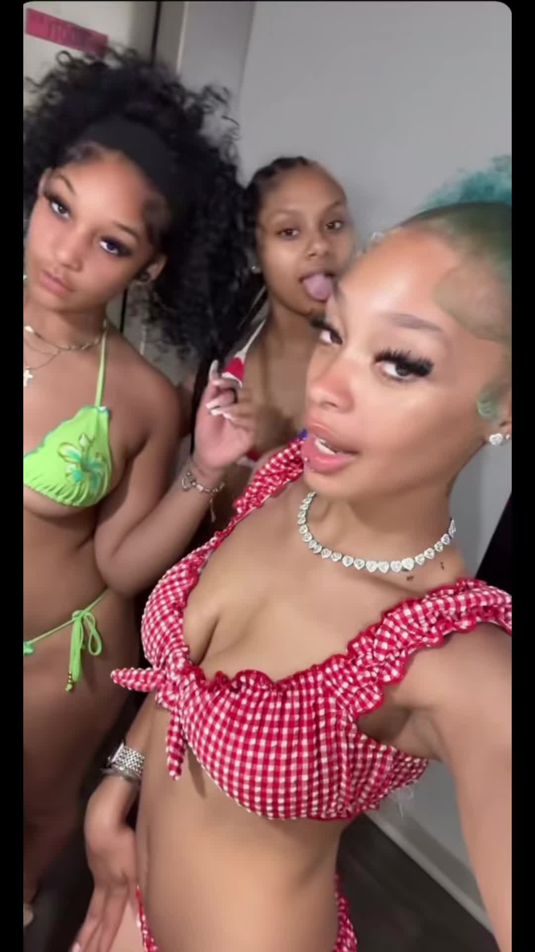 @Laniiixo
