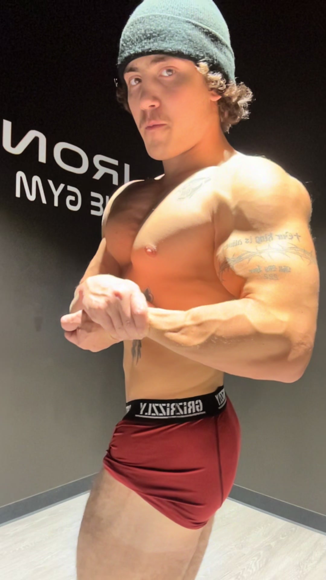 @theschizosteve