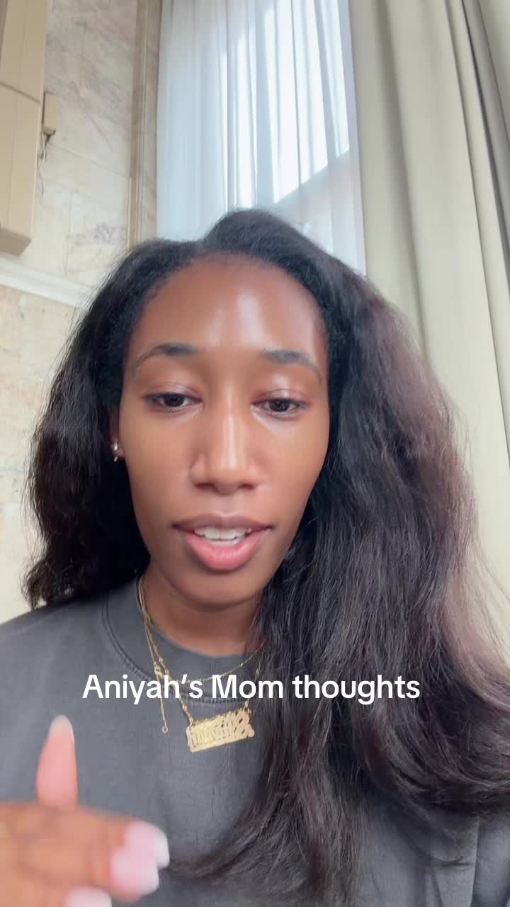 @shariahmckenzie