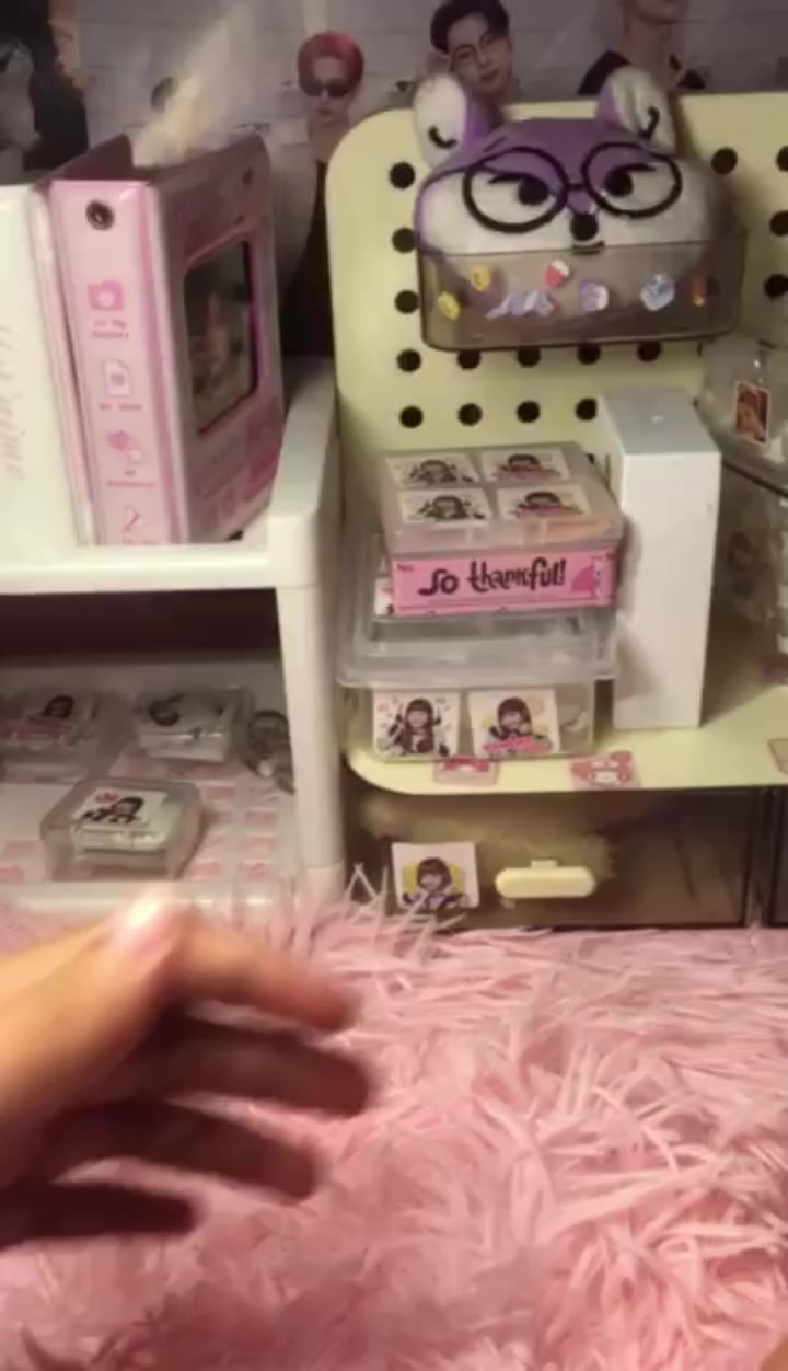 @lily