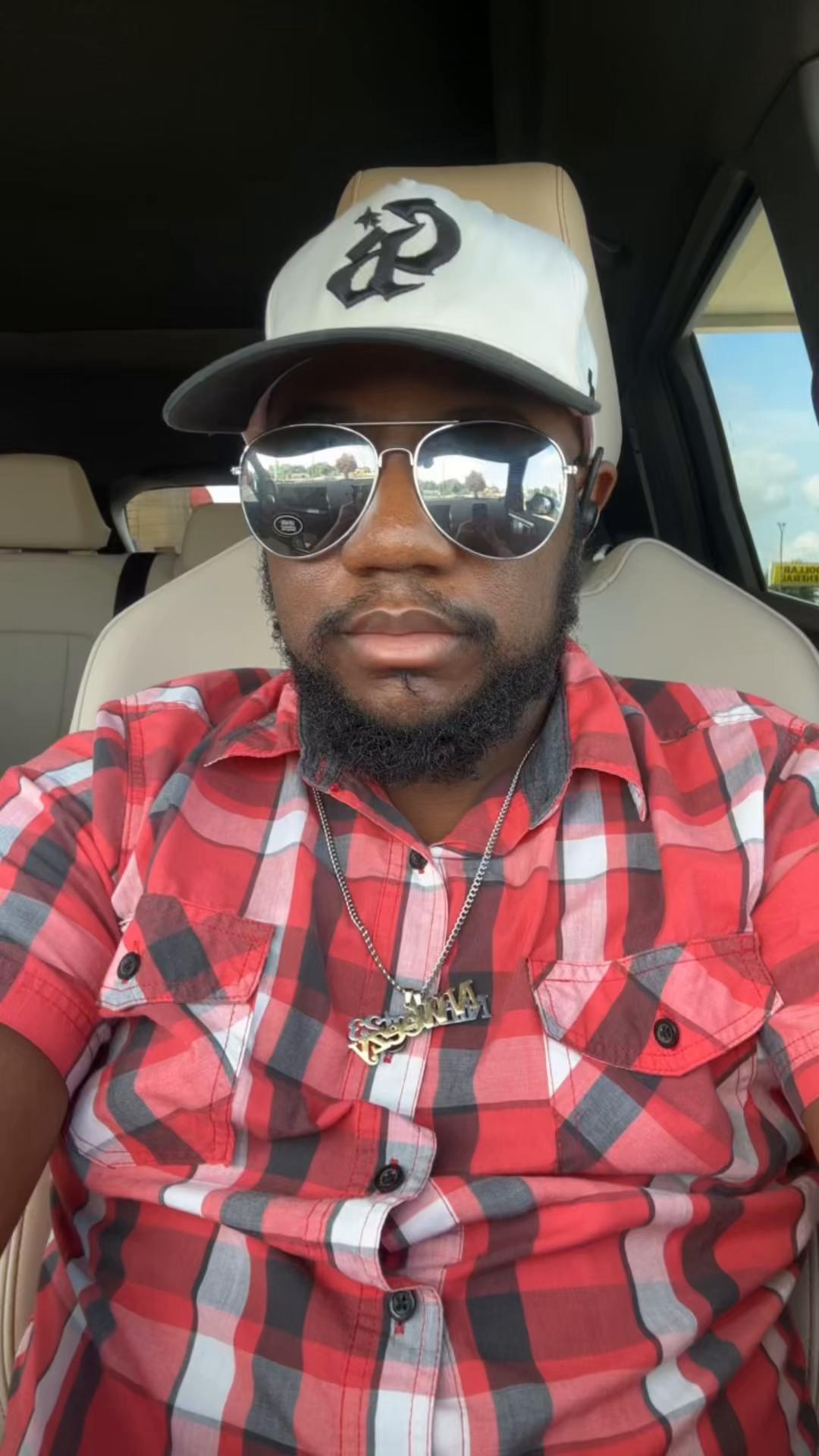 @Nificent Weezy D-Money23