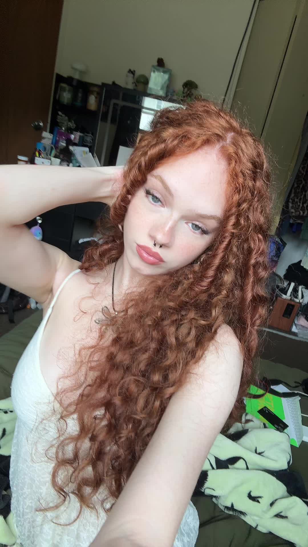 @maddie ᥫ᭡.
