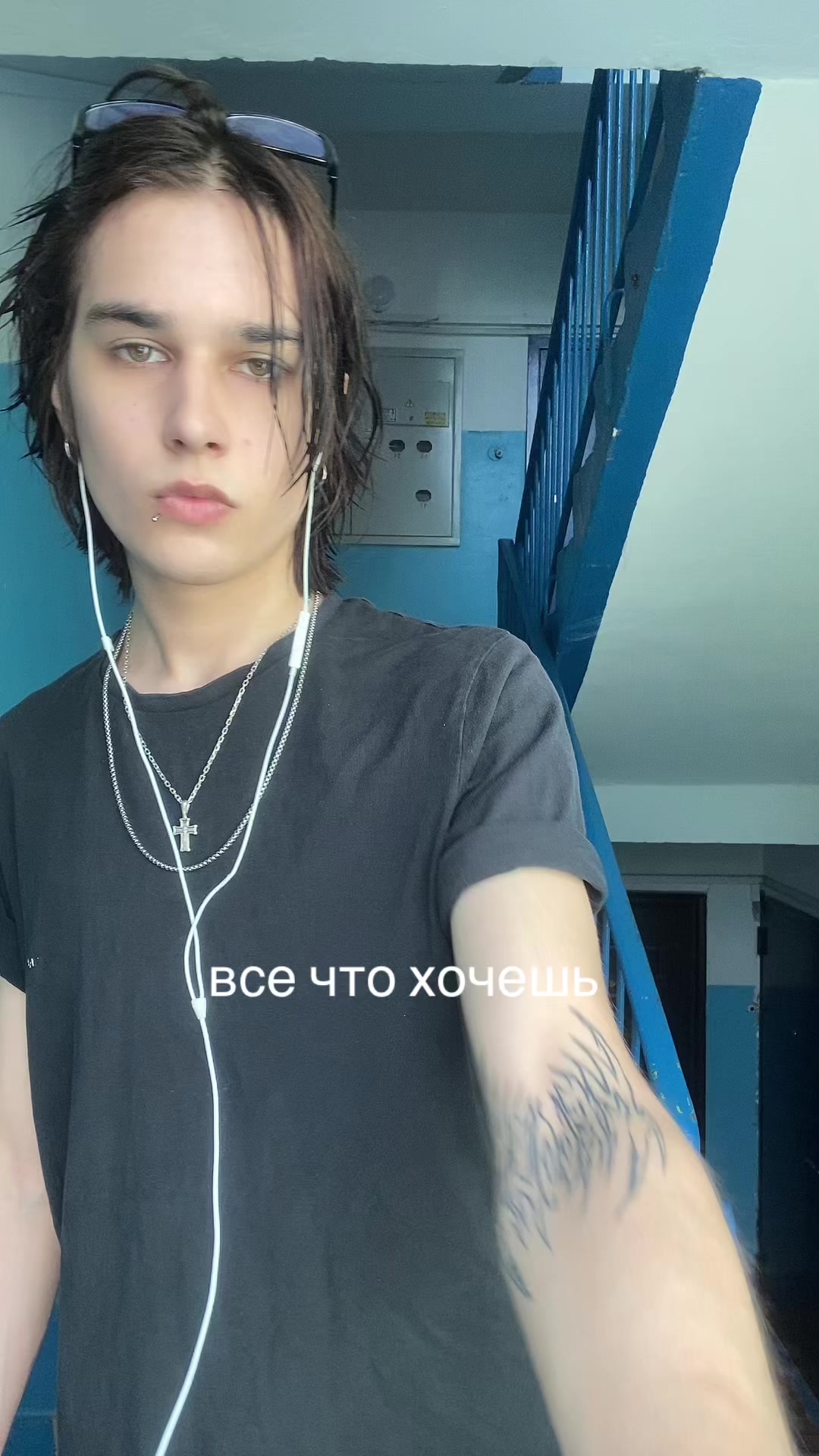 @1shitker