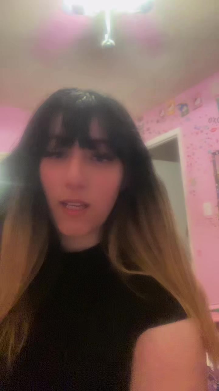 @sarahnextdoorgirl:)