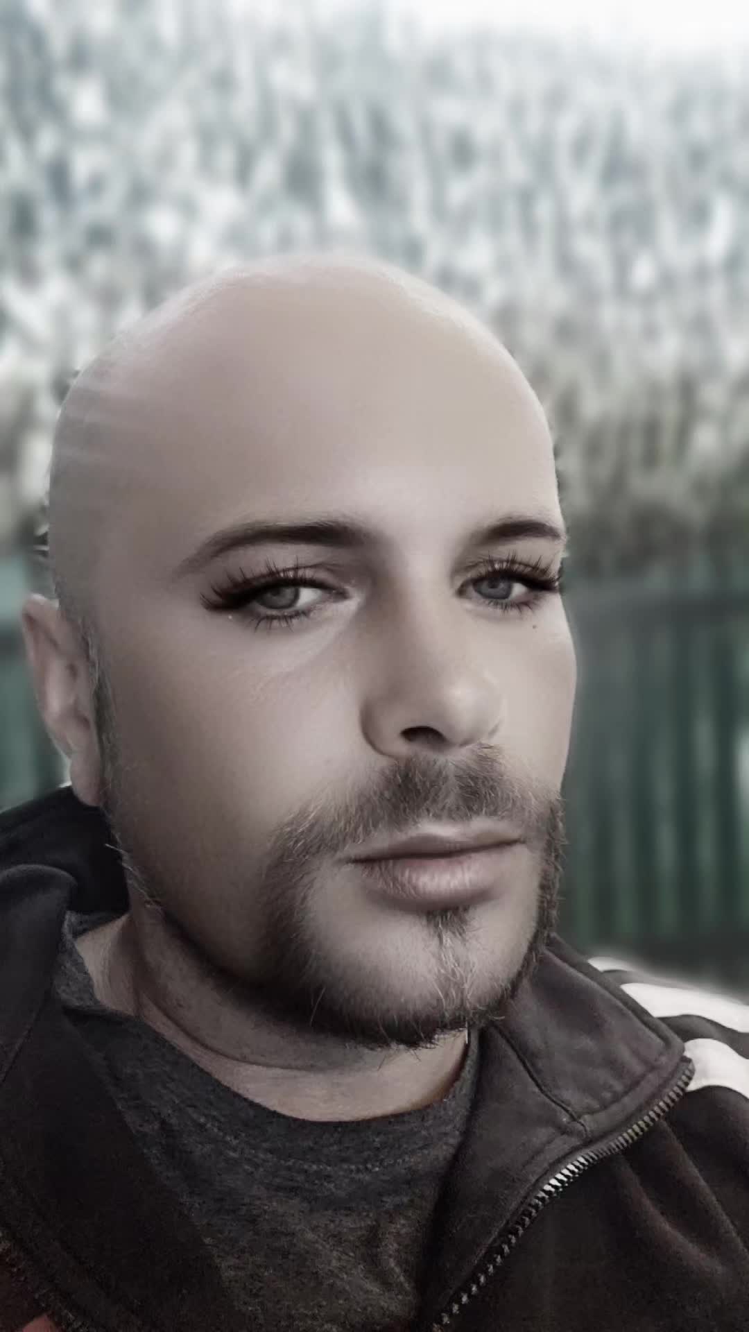 @Mann_mit_Glatze