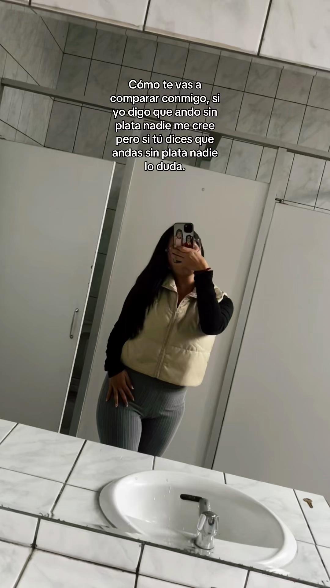 @Chelmi✨