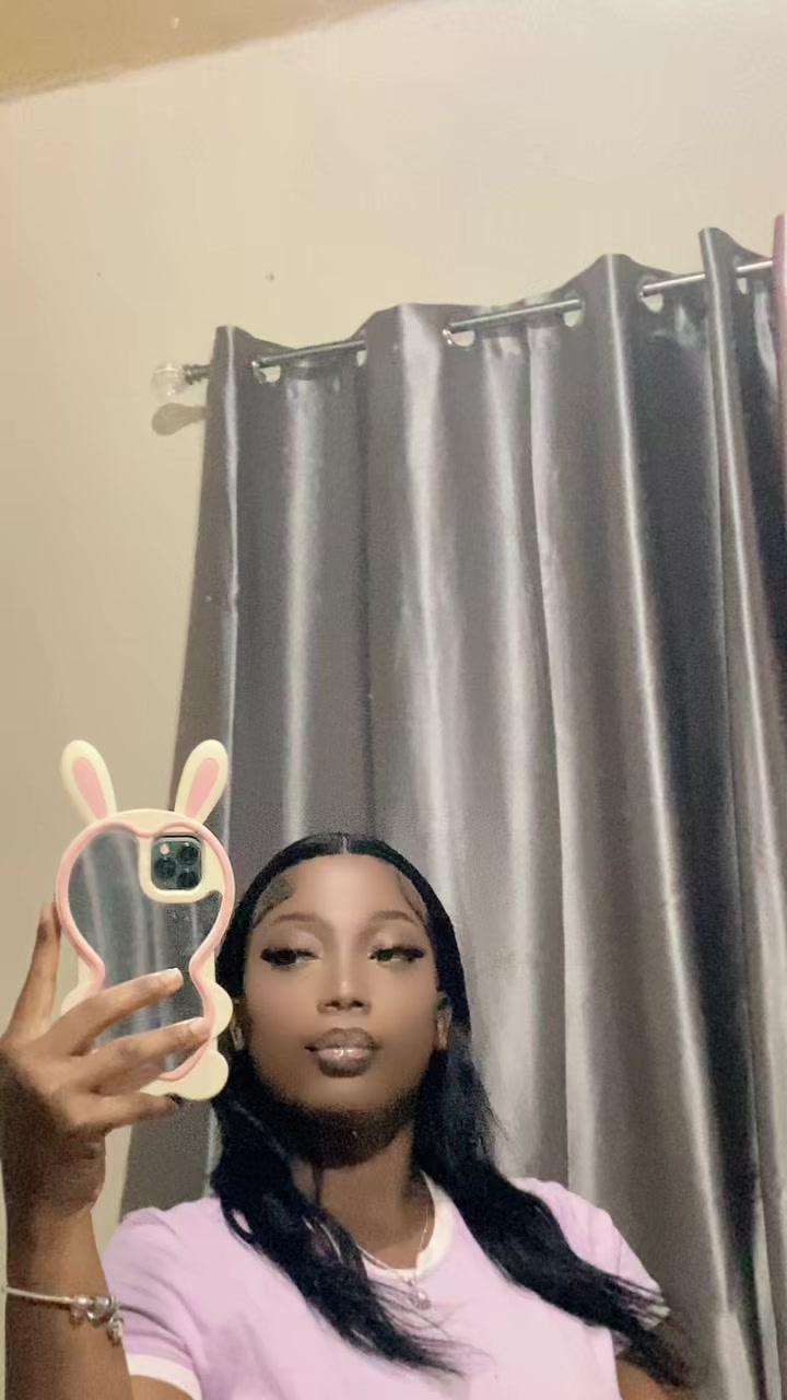 @N&atilde;ę🧸🤍
