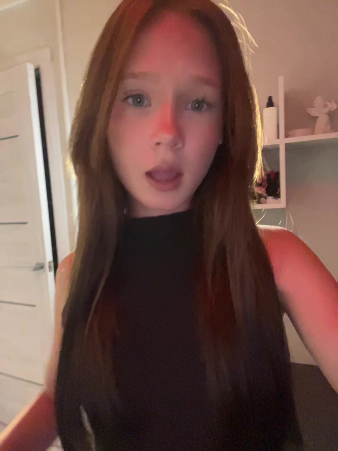 @👾