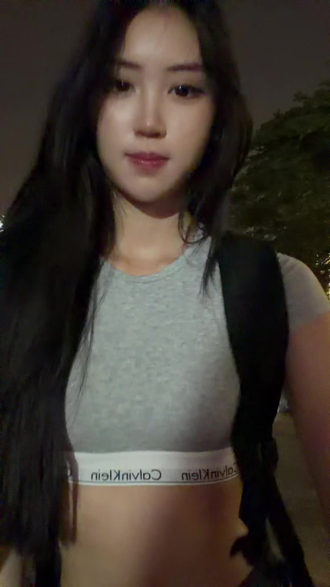 @容